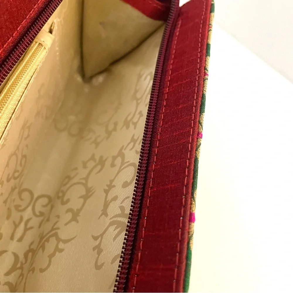 Clutch Bag with Zipper and Magnetic Button Closure Green Red Gold